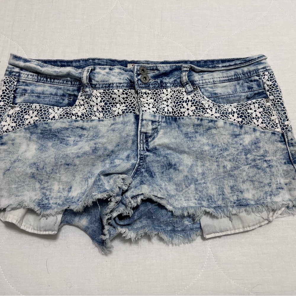 lei Blue Jean Shorts with Lace Detailing